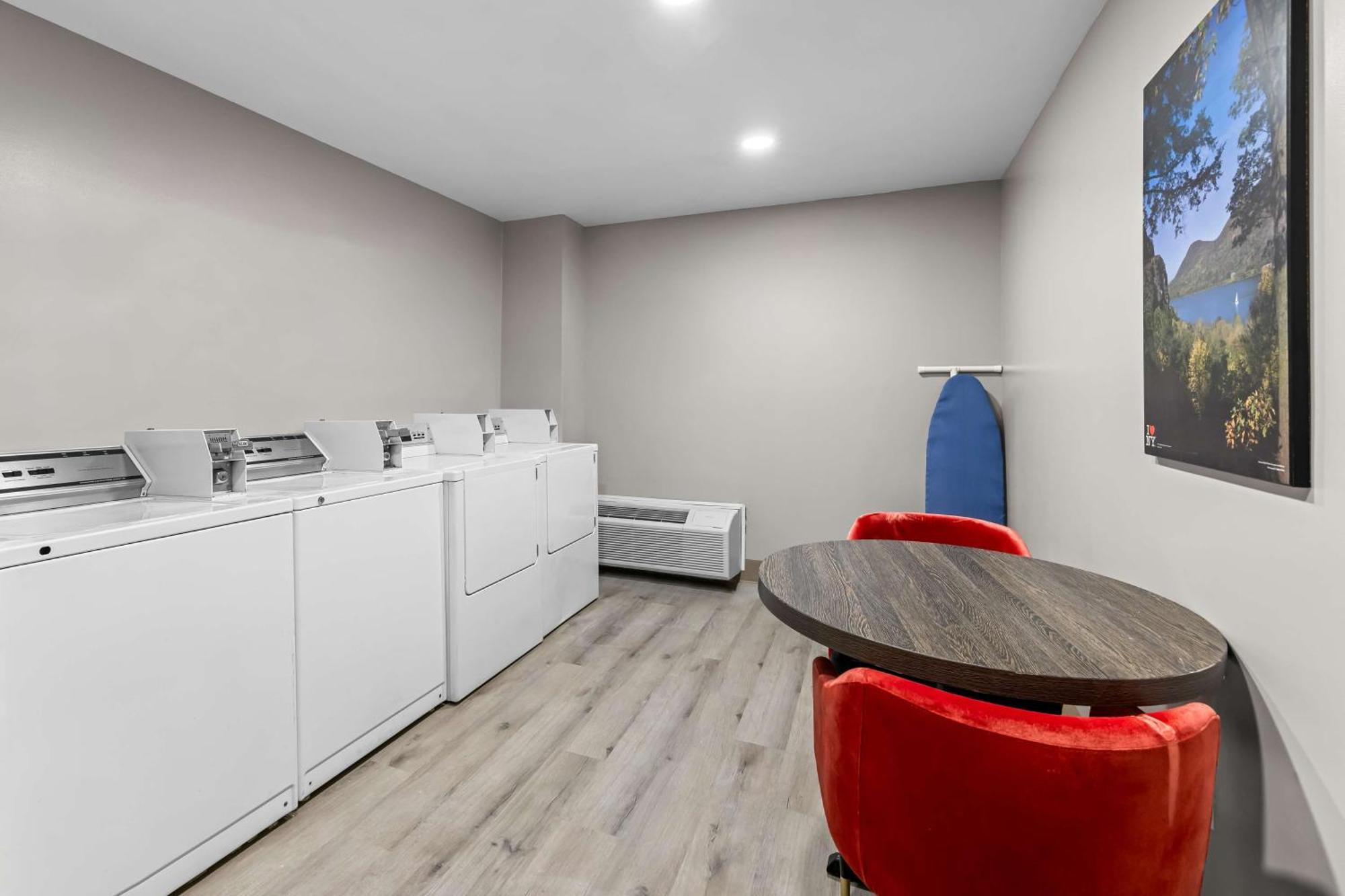 Best Western Buffalo Inn & Suites 외부 사진