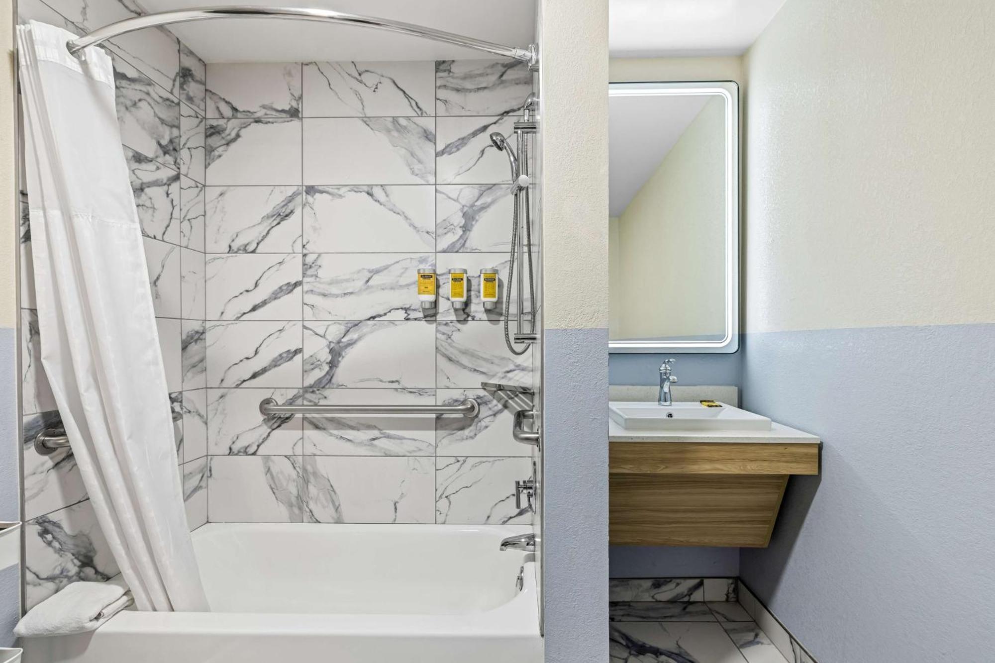 Best Western Buffalo Inn & Suites 외부 사진